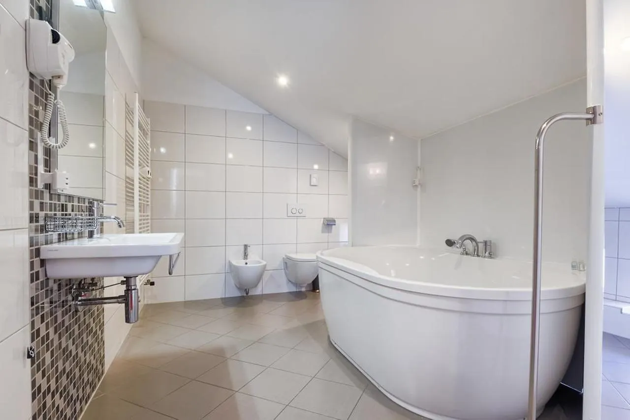 Hotel Galija Pula 3*,